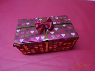 Ballotin Box (Hearts) with 16 Assorted Chocolates 225g